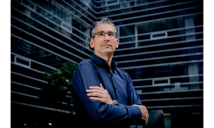 Azurák Csabával indítjuk a februárt a kamarában